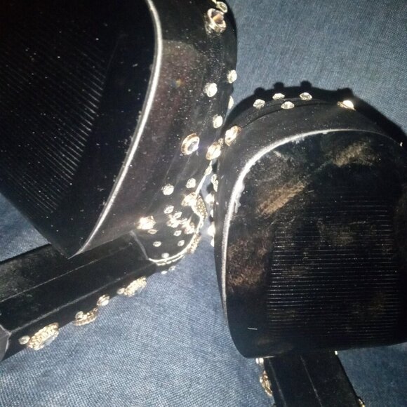 AZALEA WANG " ENTITLED ENTITIES  " GEM SATIN PUMP IN BLACK  (BRAND NEW!) - Picture 3 of 3